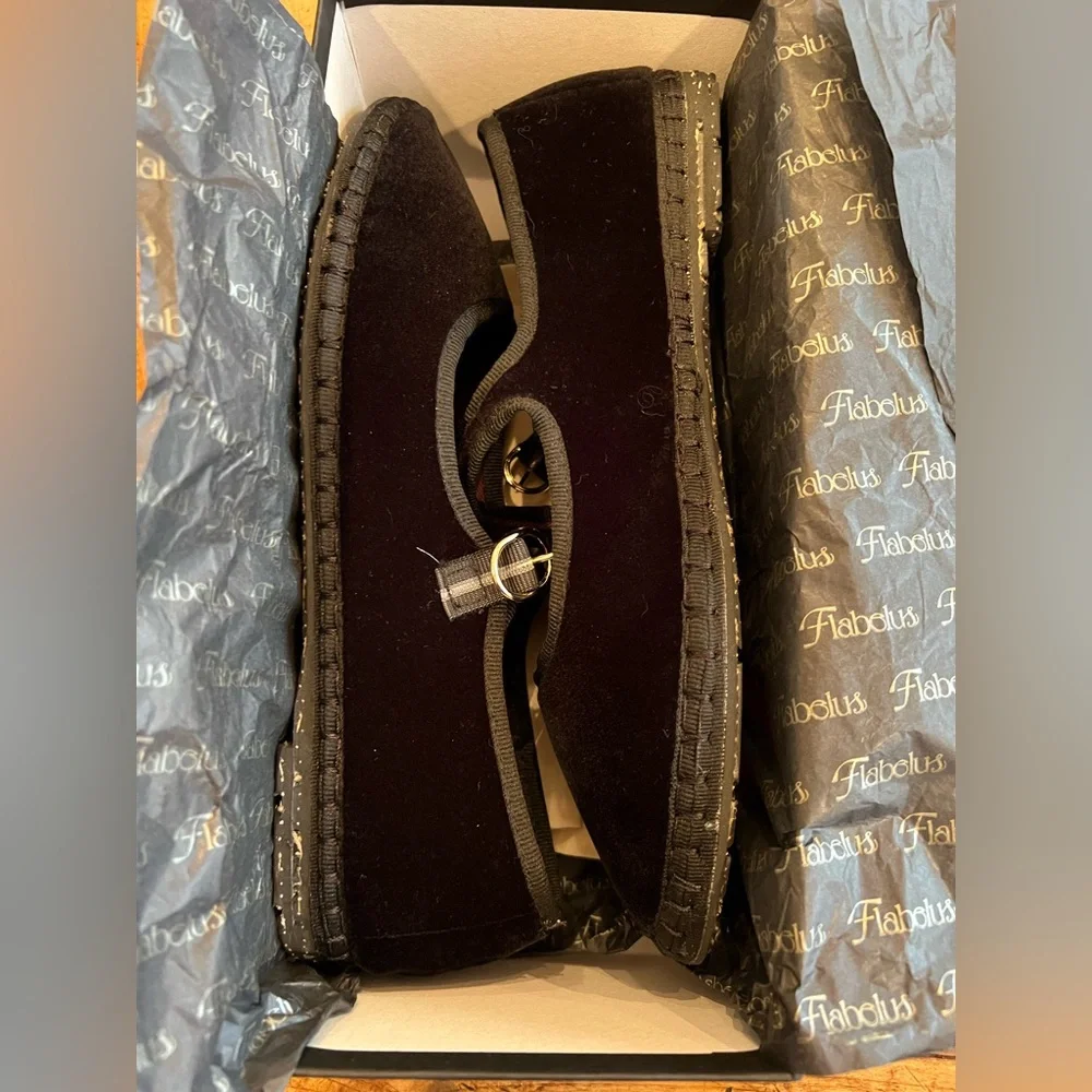 Black Velvet Flats with Strap - Picture 6 of 9